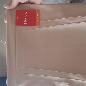 NWT Spanx High-waist, Mid-thigh Sculpt Shapewear  size Small